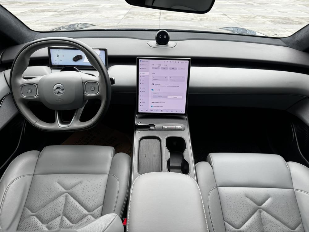 NIO NIO ET5T