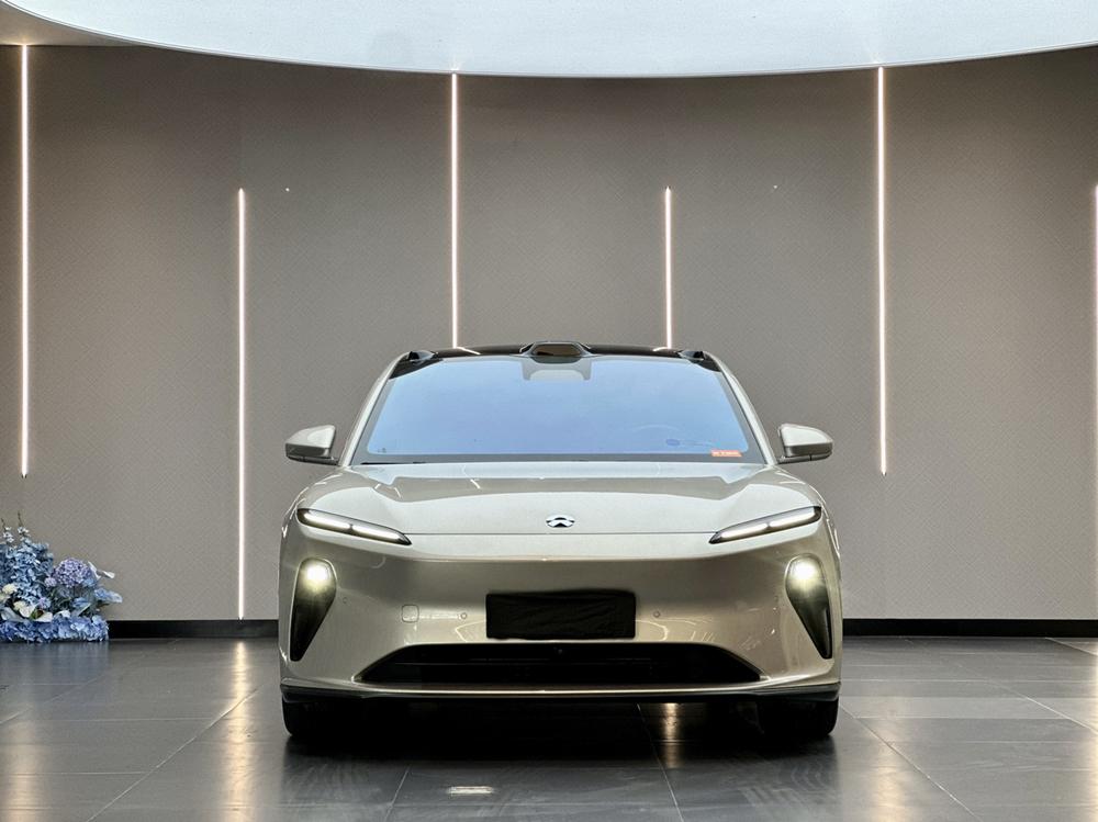 NIO NIO ET5T