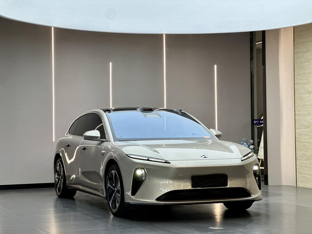 NIO NIO ET5T