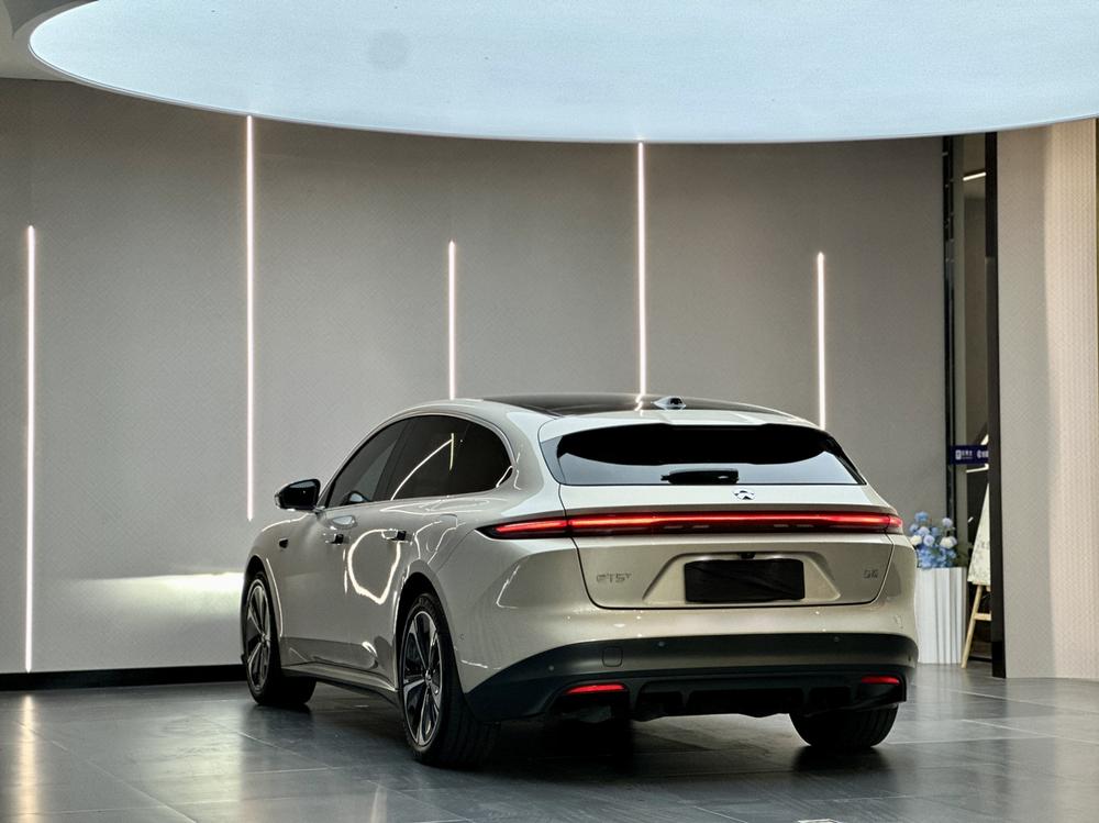NIO NIO ET5T