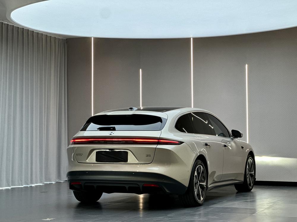 NIO NIO ET5T