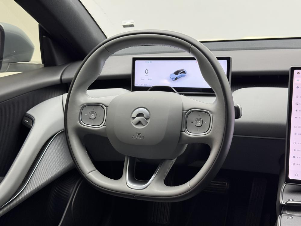 NIO NIO ET5T