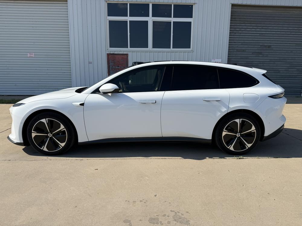 NIO NIO ET5T