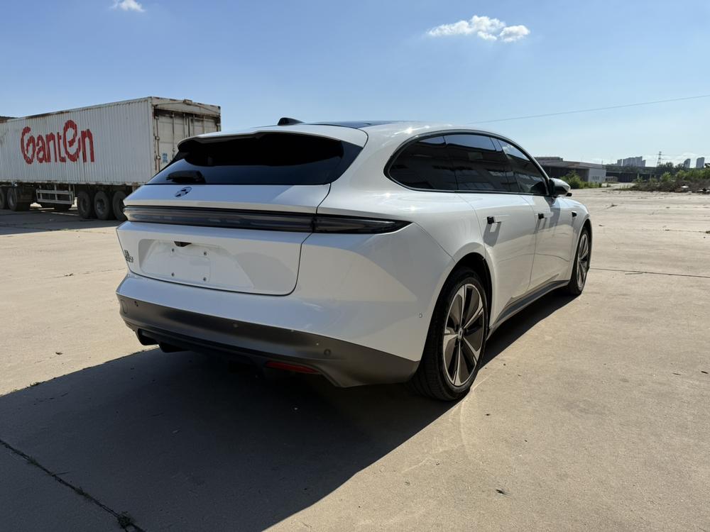 NIO NIO ET5T