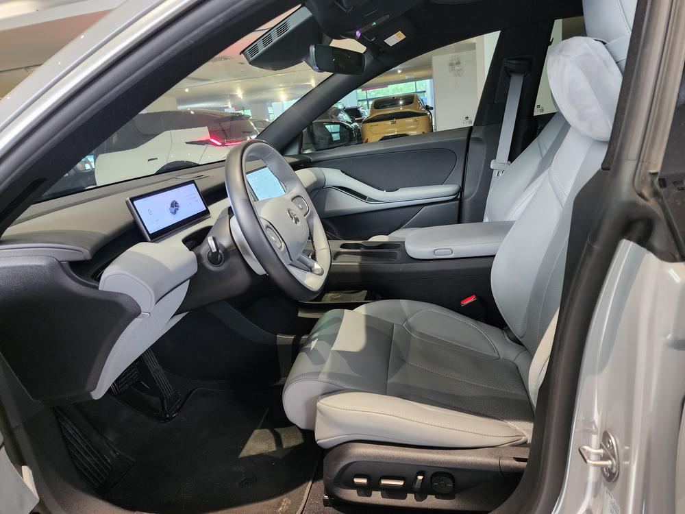 NIO NIO ET5T