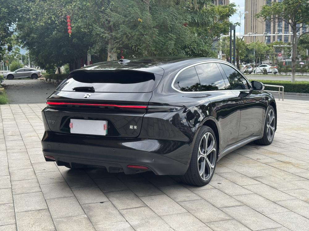 NIO NIO ET5T