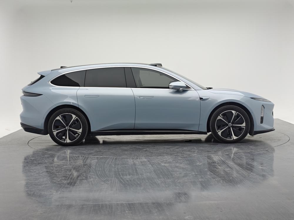 NIO NIO ET5T
