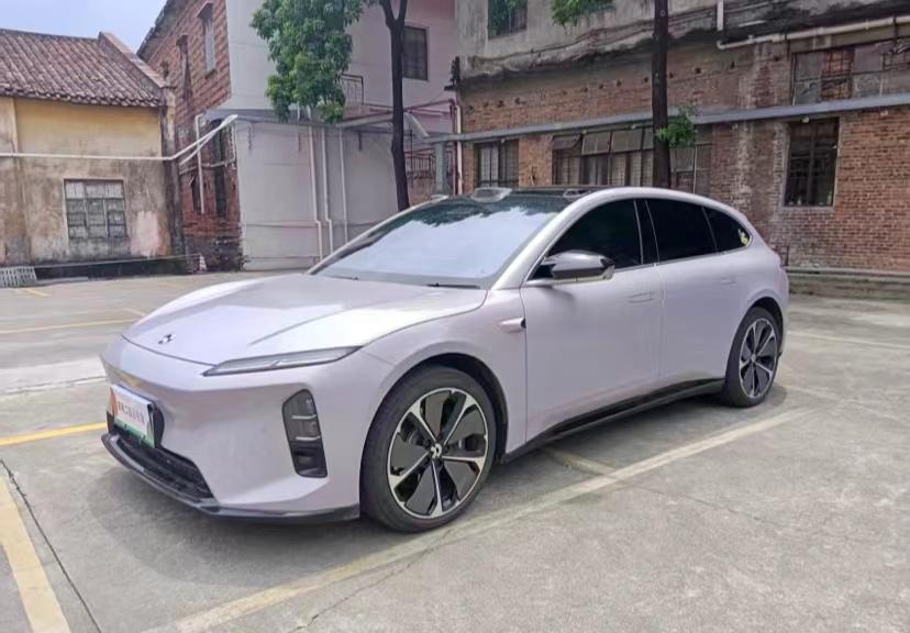 NIO NIO ET5T