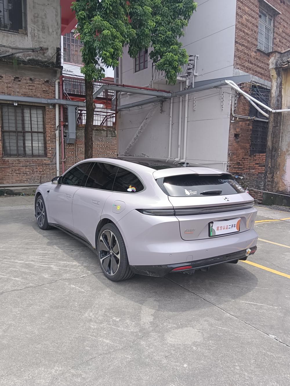 NIO NIO ET5T