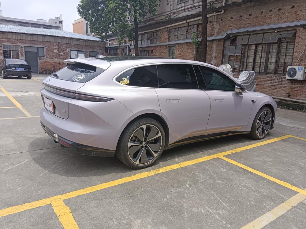 NIO NIO ET5T
