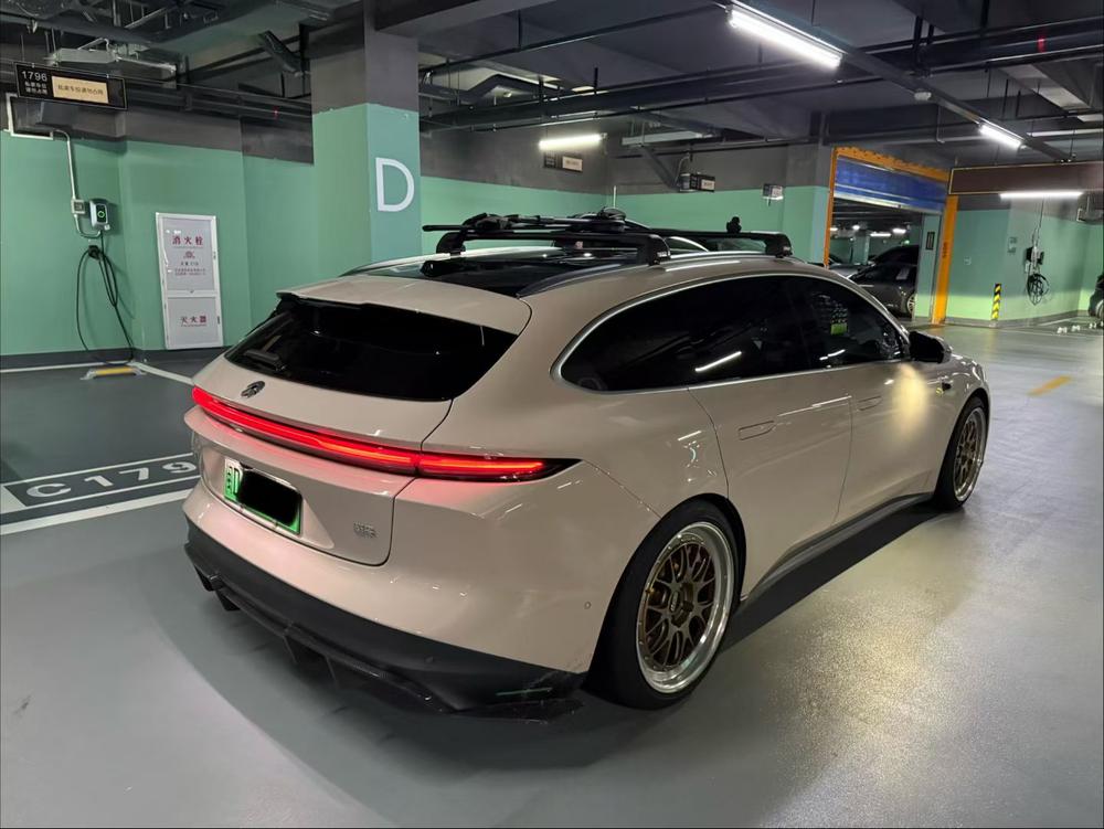 NIO NIO ET5T