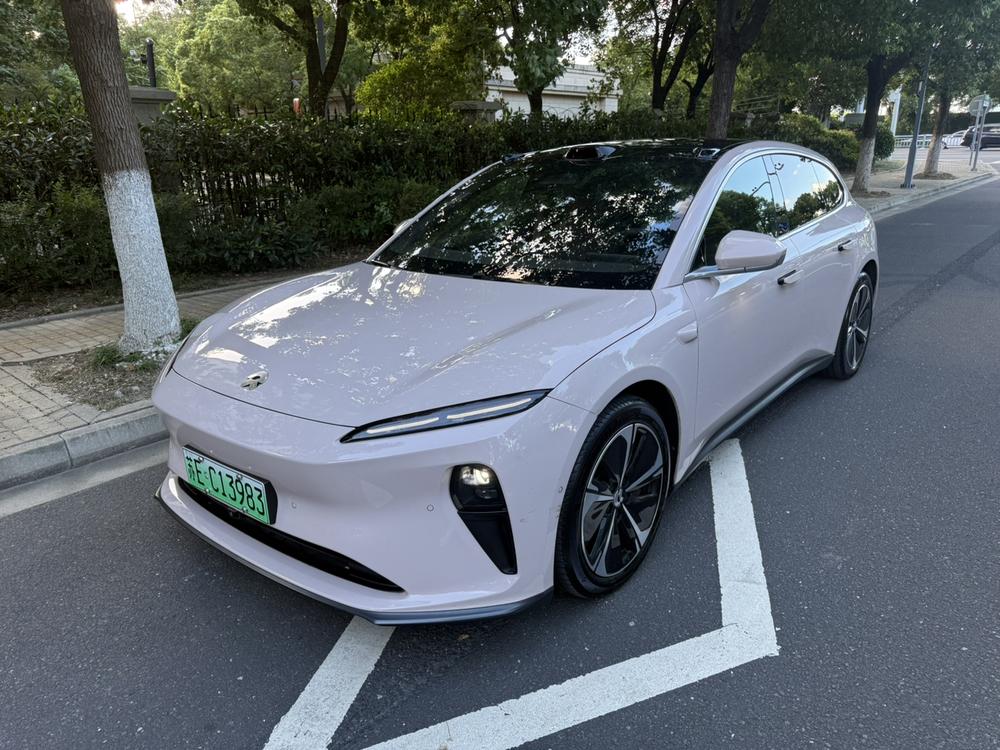 NIO NIO ET5T