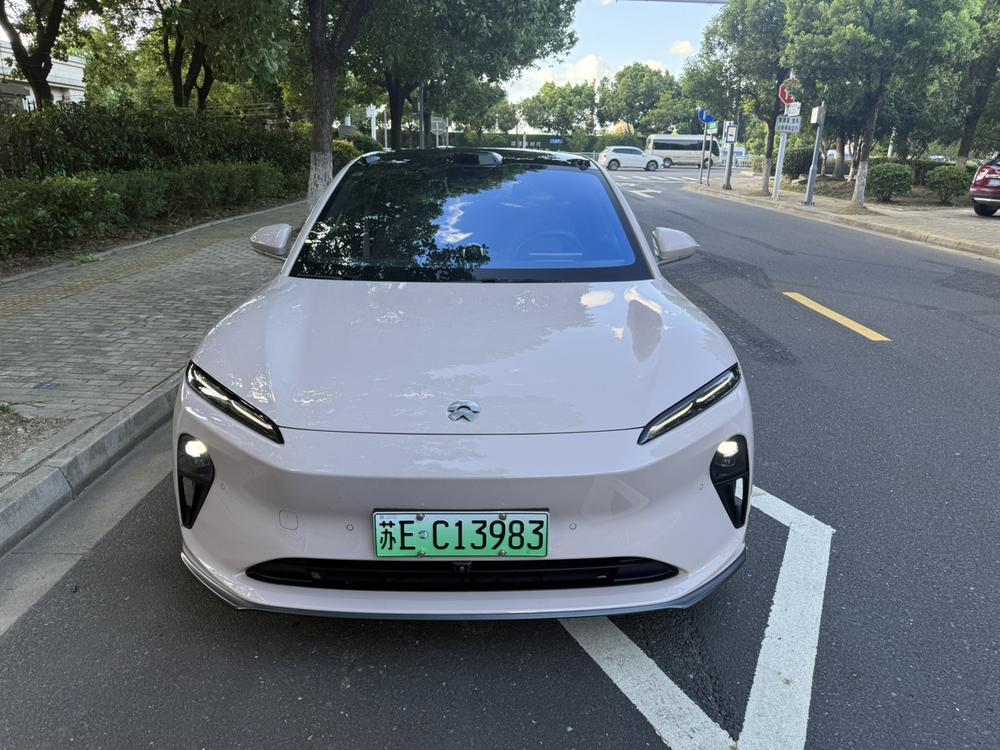 NIO NIO ET5T