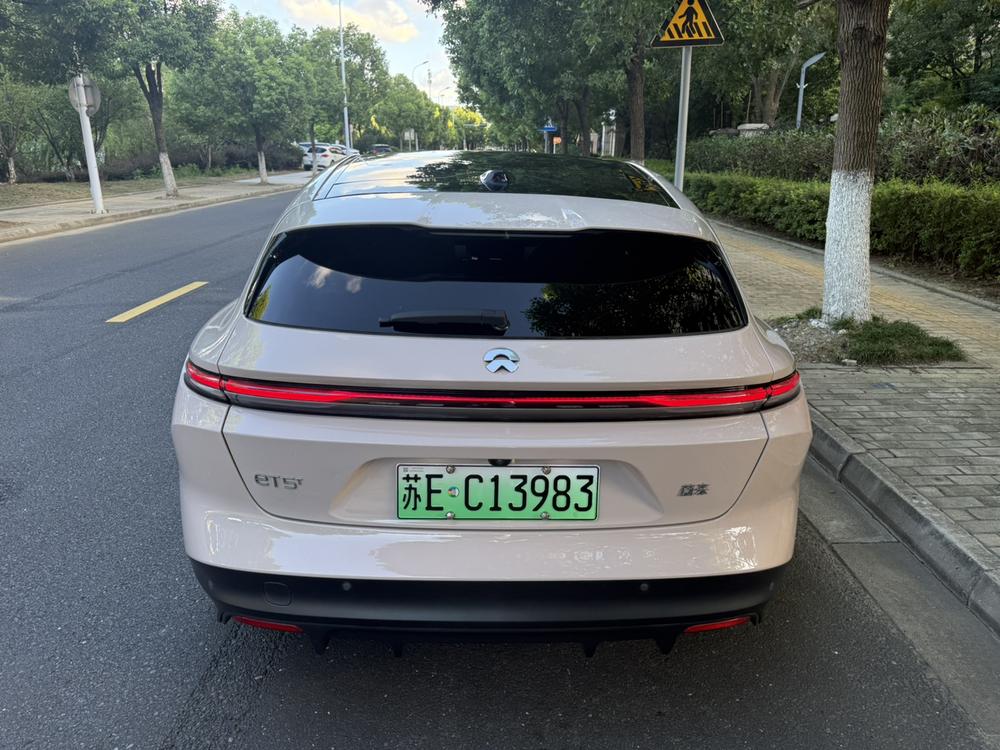 NIO NIO ET5T
