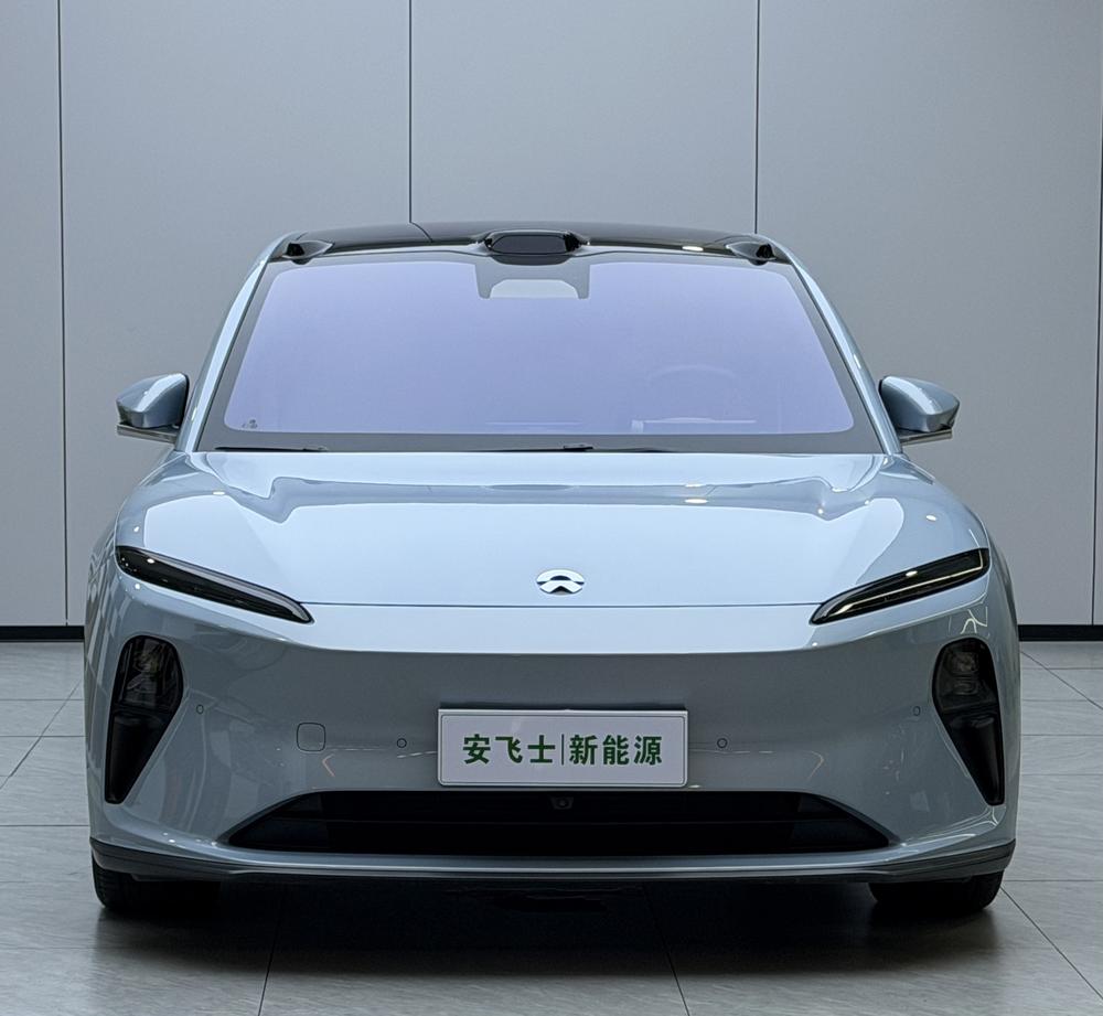 NIO NIO ET5T