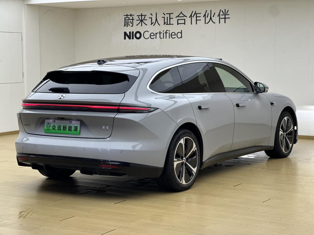 NIO NIO ET5T