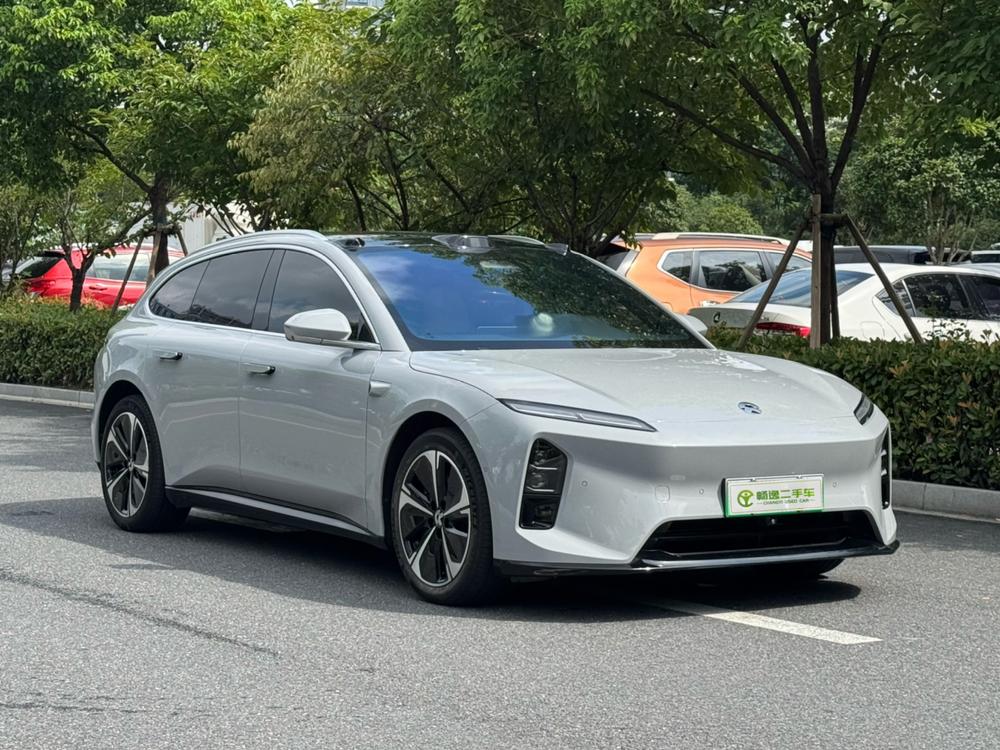 NIO NIO ET5T