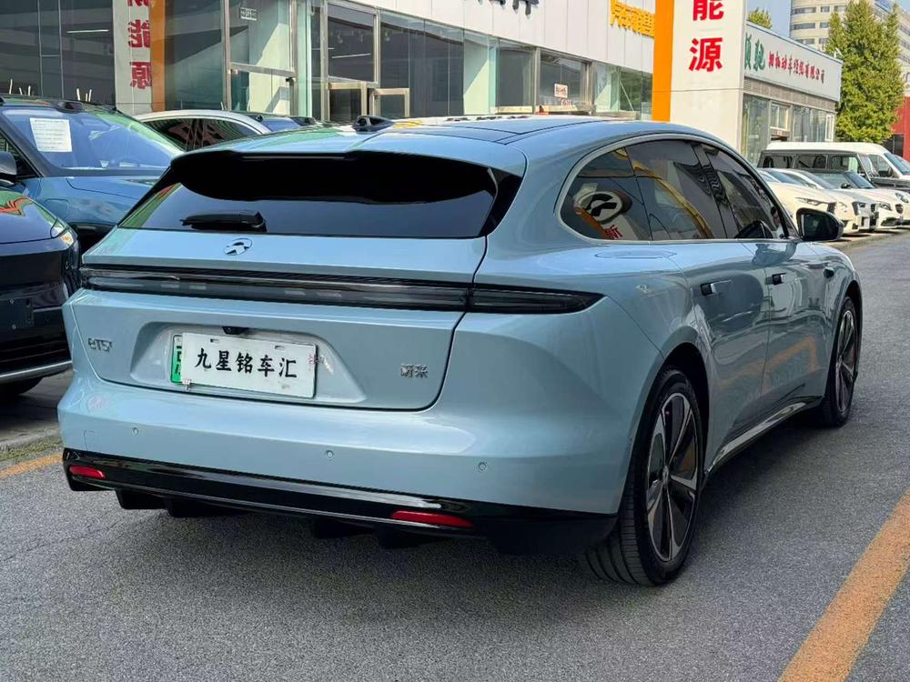 NIO NIO ET5T