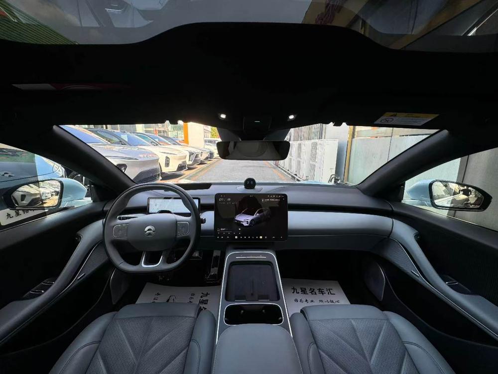 NIO NIO ET5T