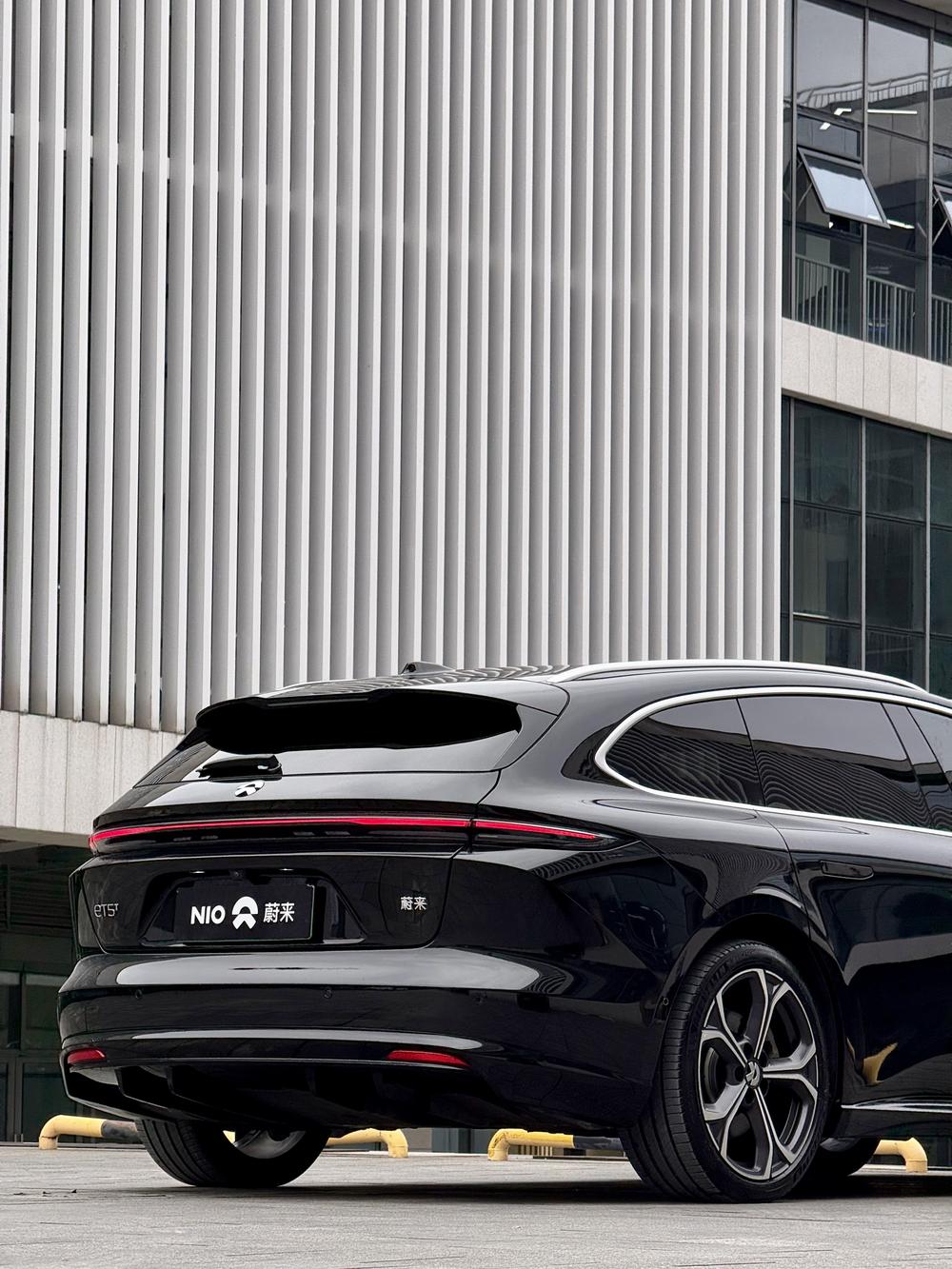NIO NIO ET5T