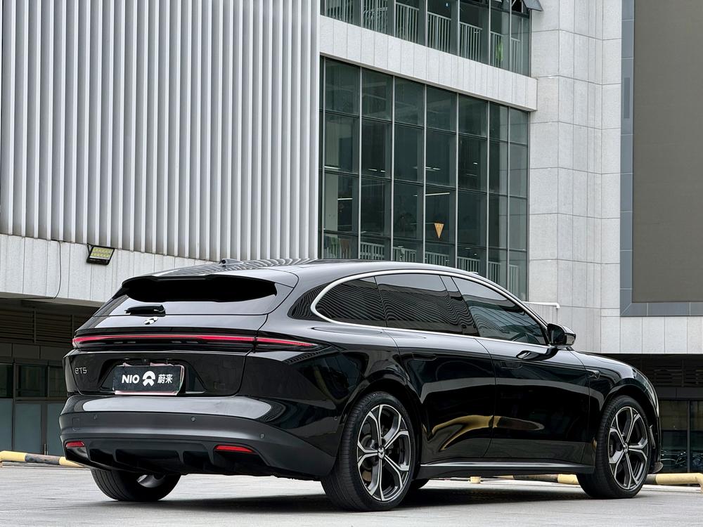 NIO NIO ET5T