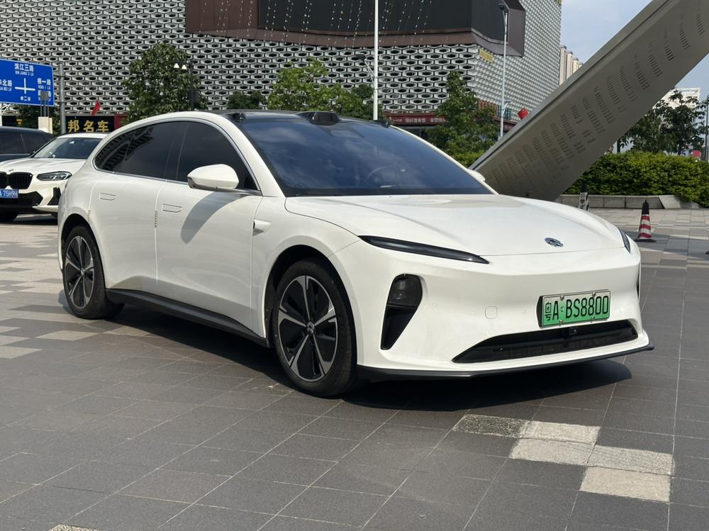 NIO NIO ET5T