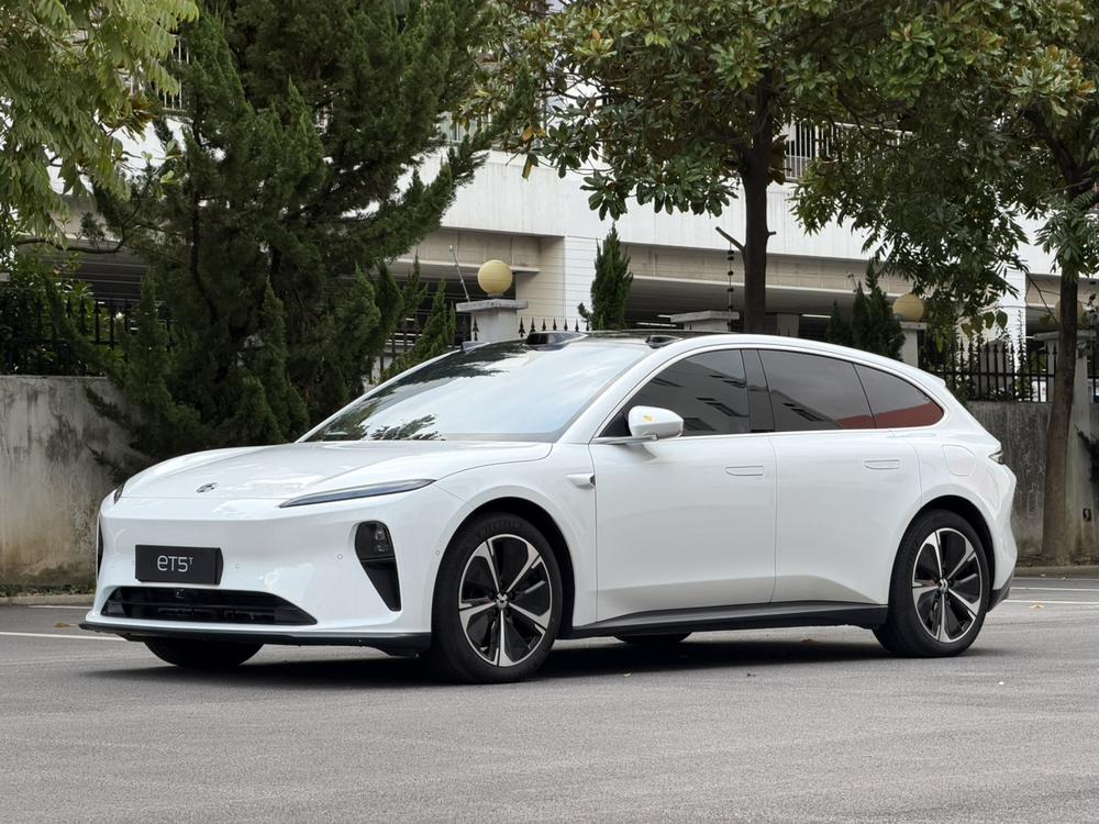 NIO NIO ET5T