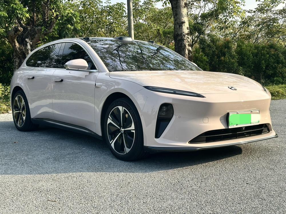 NIO NIO ET5T
