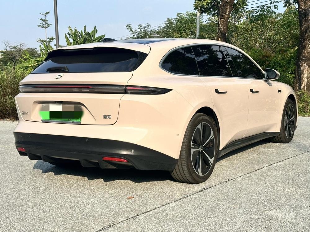 NIO NIO ET5T