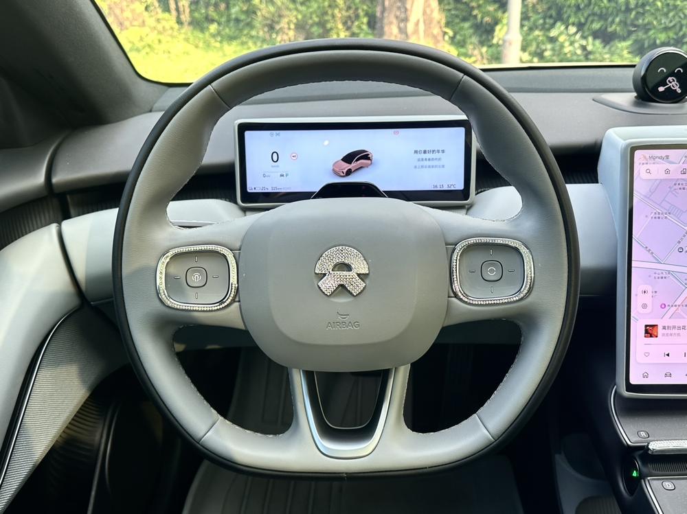 NIO NIO ET5T