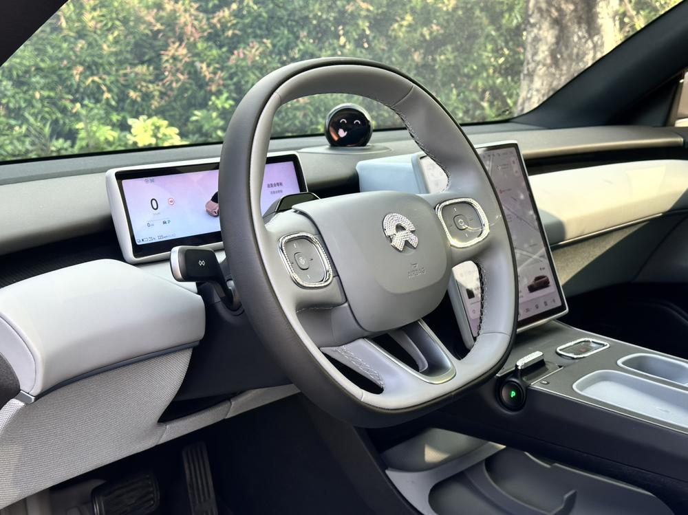 NIO NIO ET5T
