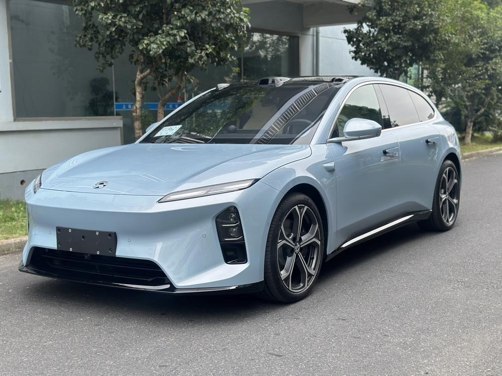 NIO NIO ET5T