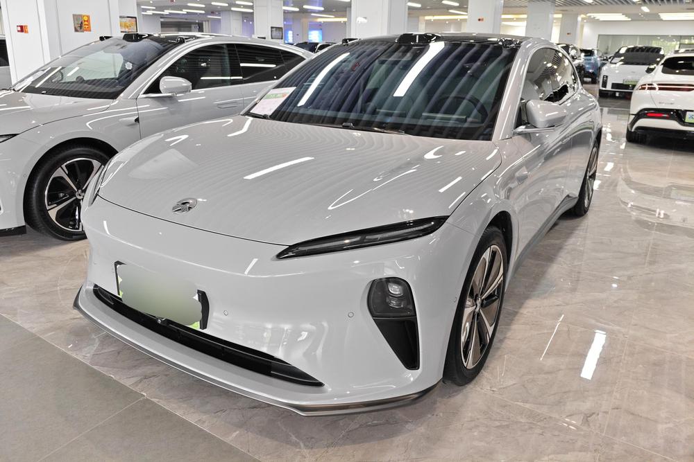 NIO NIO ET5T