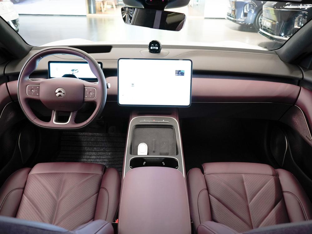 NIO NIO ET5T
