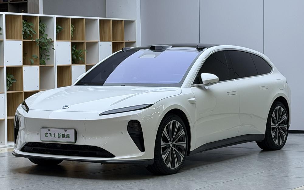 NIO NIO ET5T