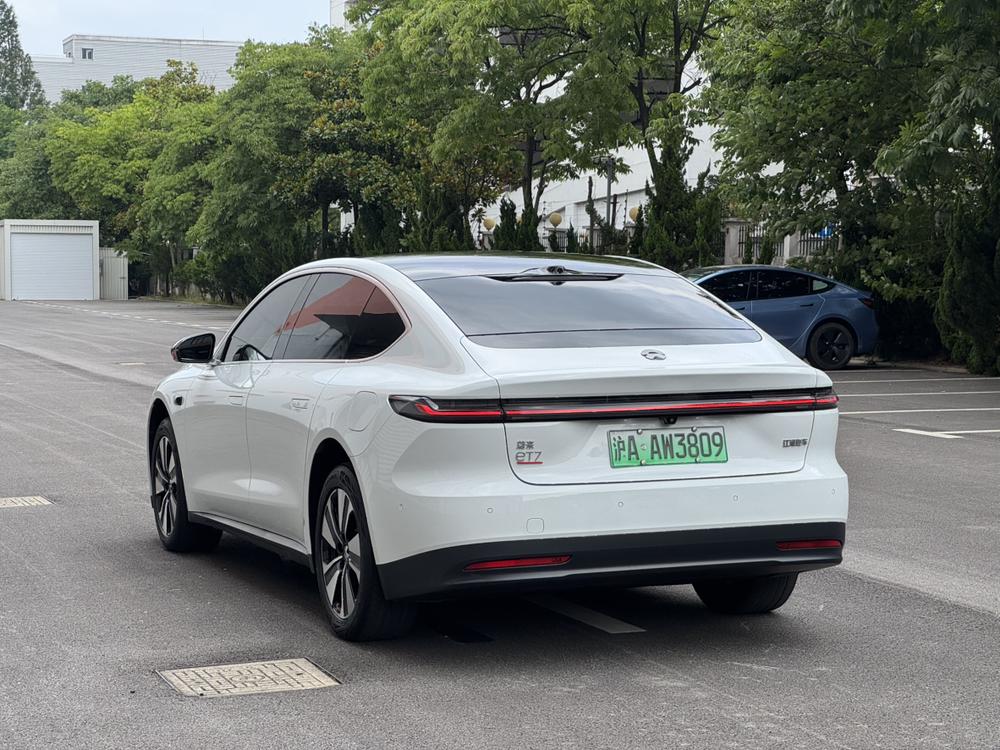 NIO NIO ET7