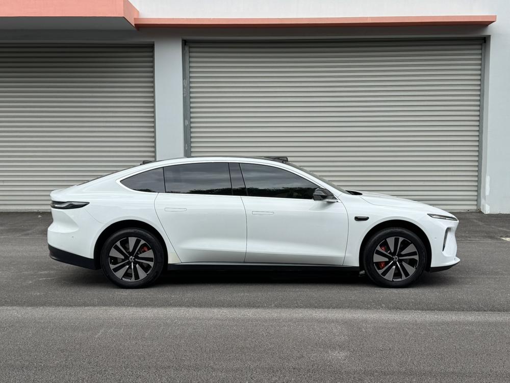 NIO NIO ET7
