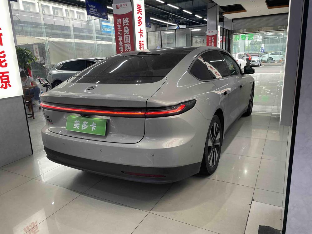 NIO NIO ET7