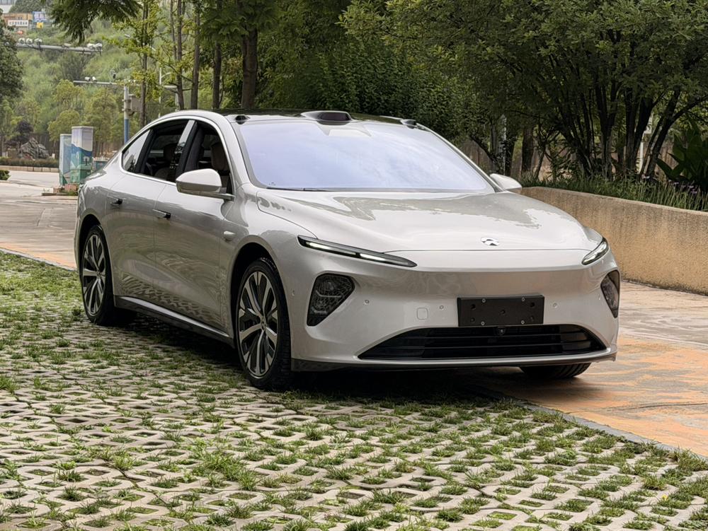 NIO NIO ET7