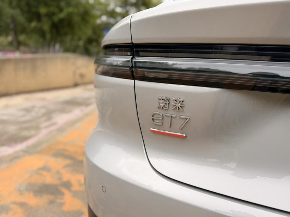 NIO NIO ET7