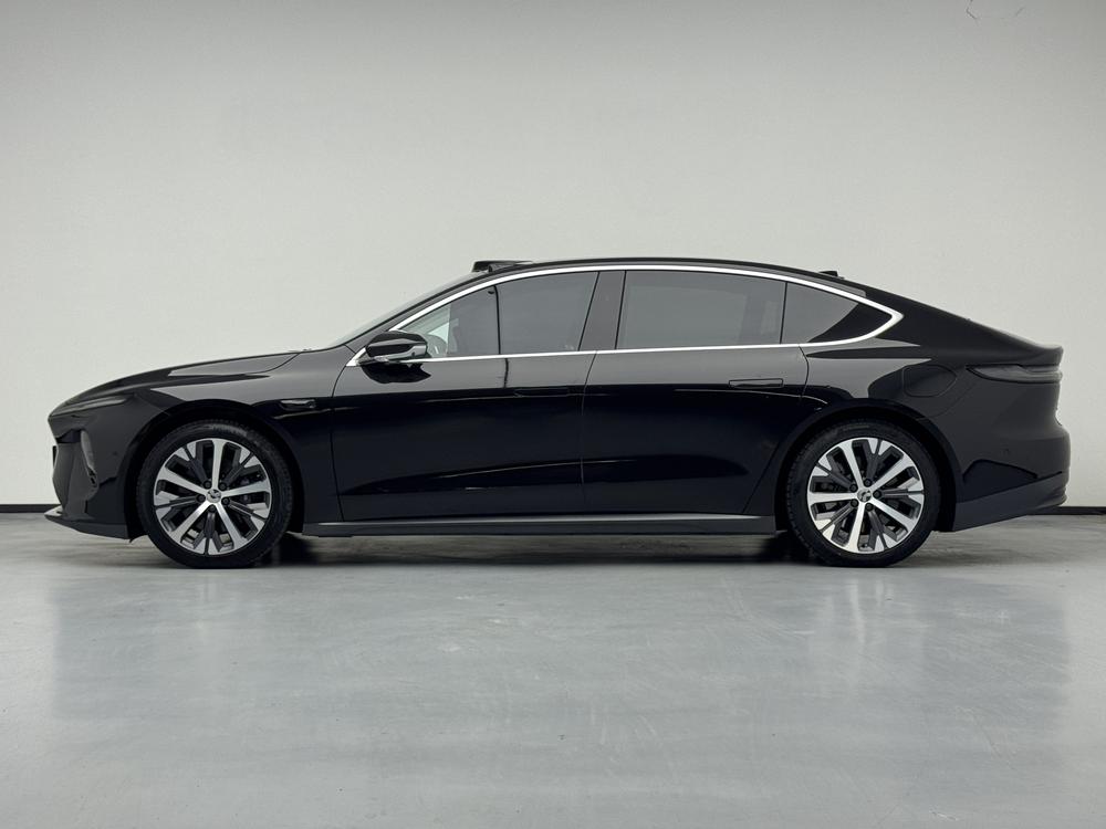 NIO NIO ET7