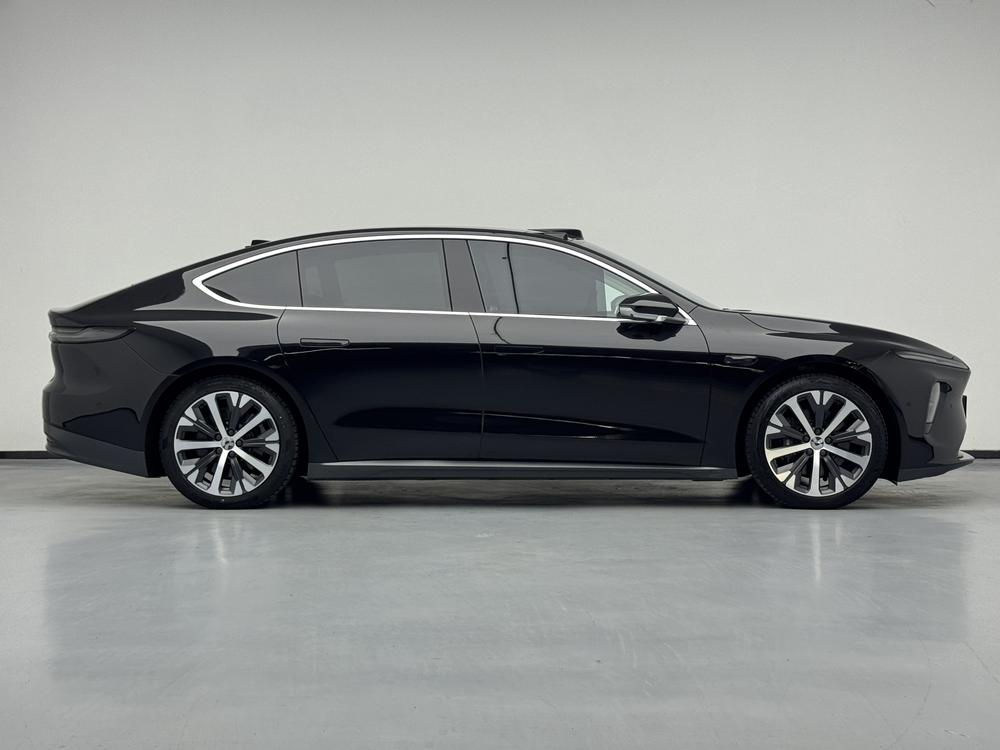 NIO NIO ET7
