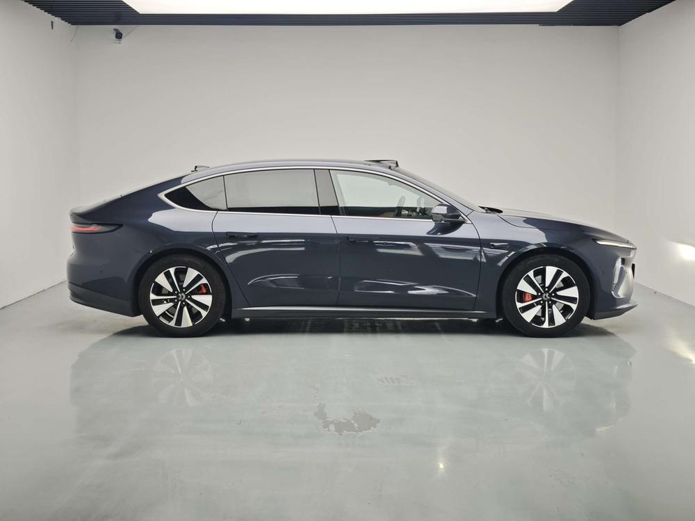 NIO NIO ET7