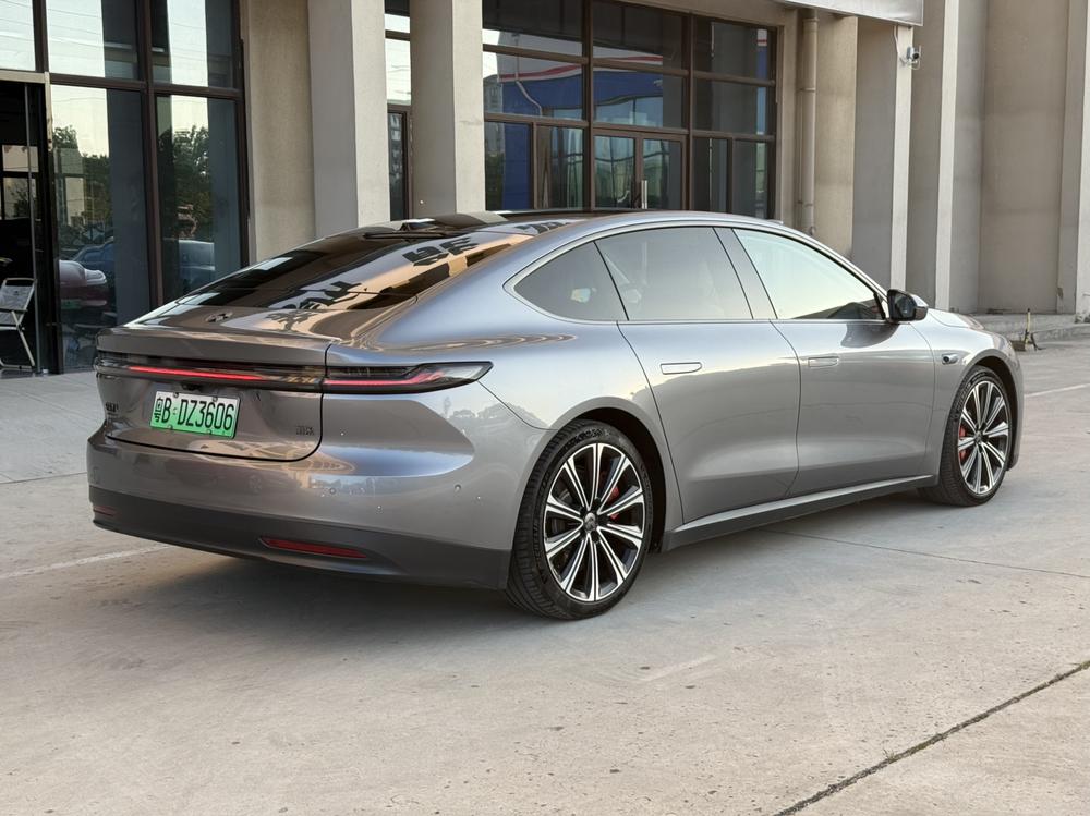 NIO NIO ET7
