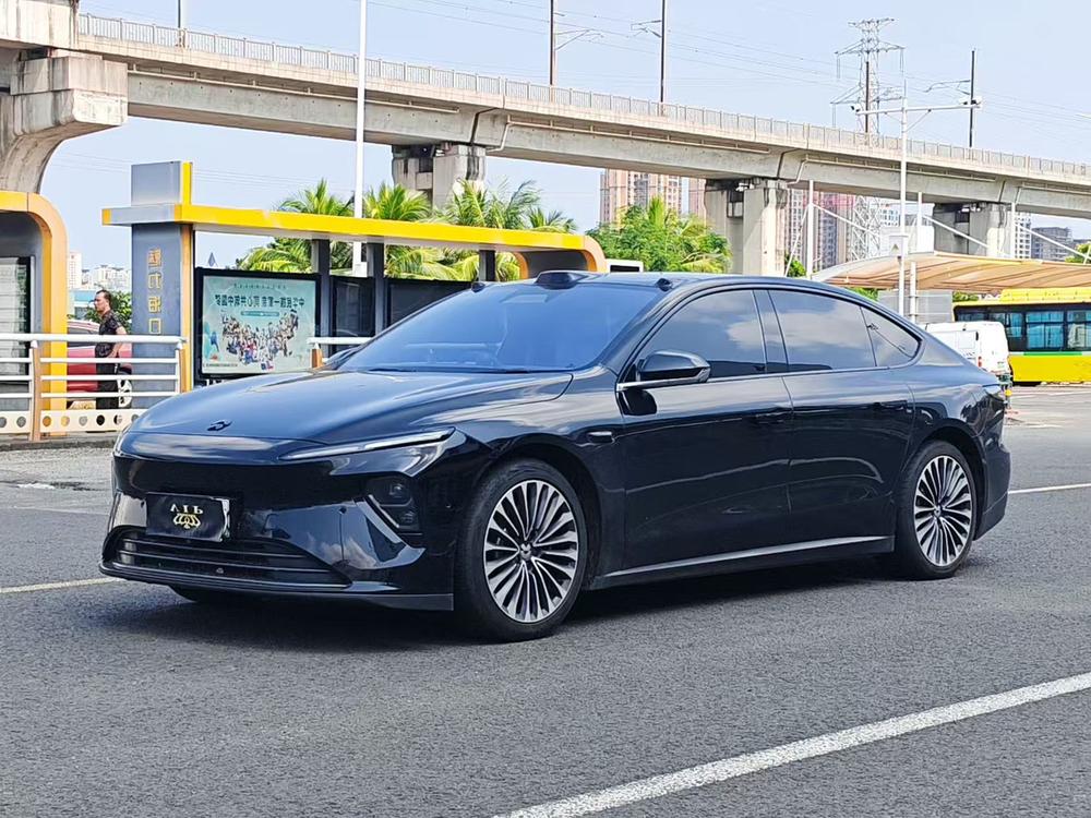 NIO NIO ET7