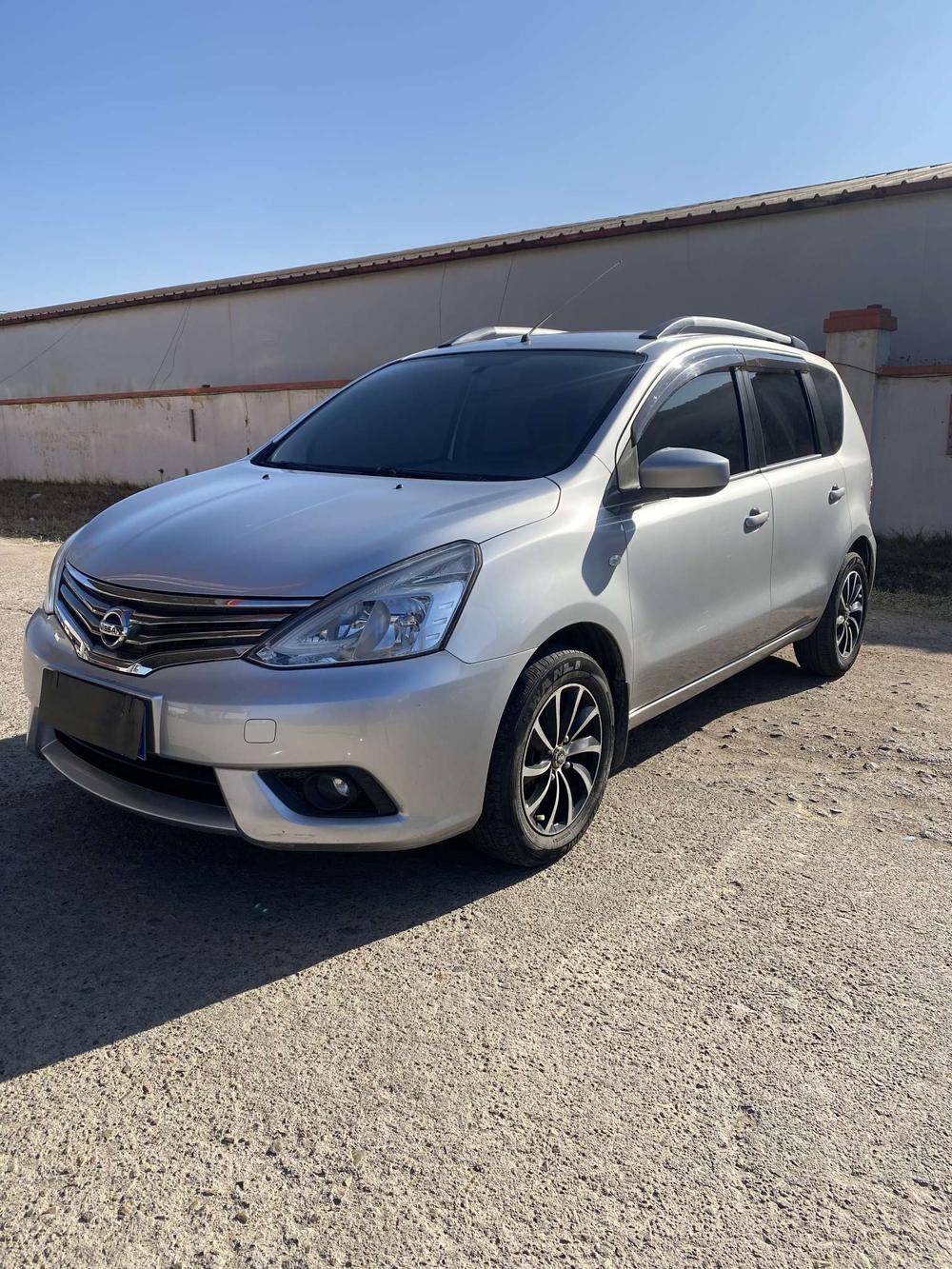 Nissan Livina