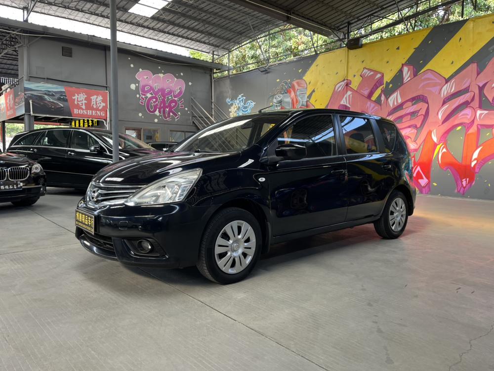 Nissan Livina