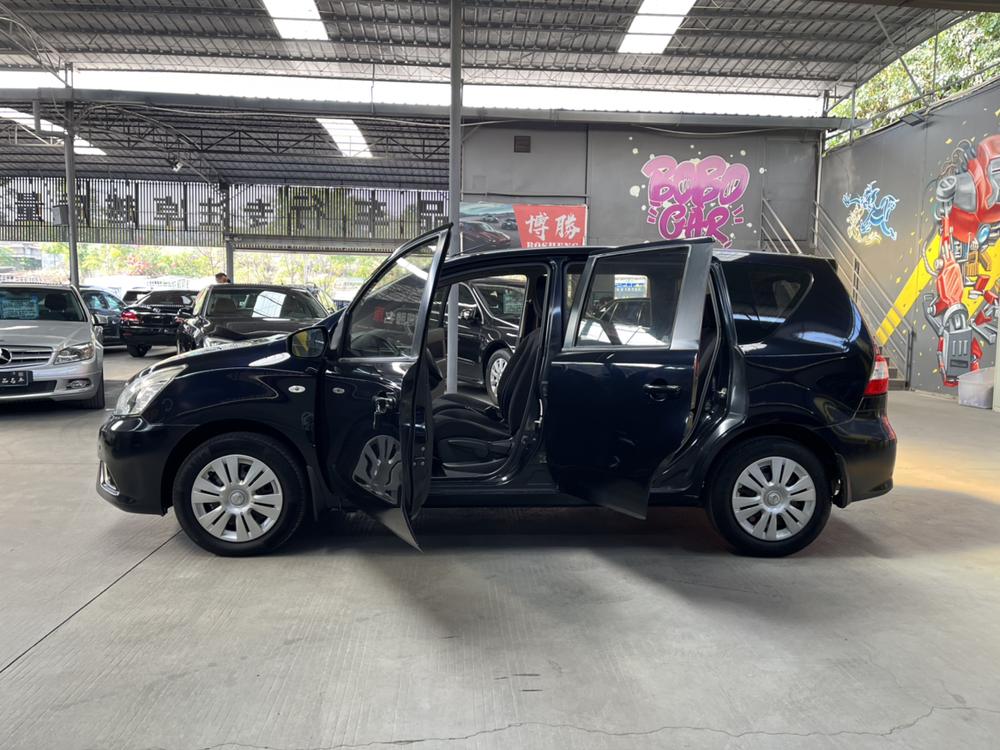 Nissan Livina