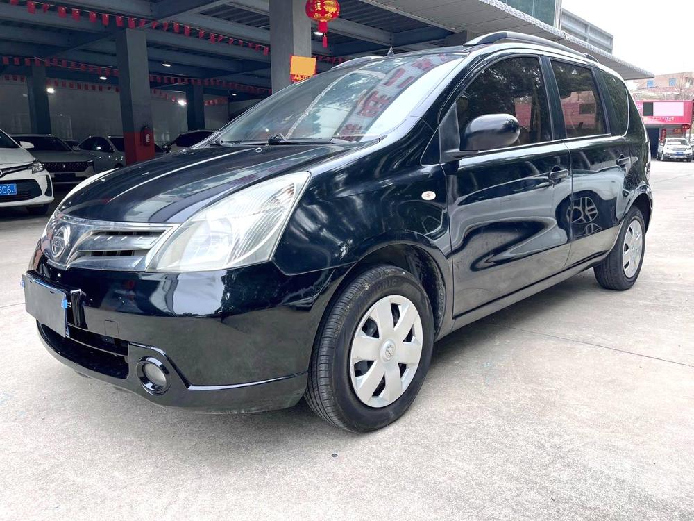 Nissan Livina