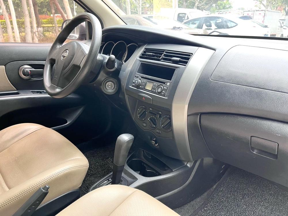 Nissan Livina